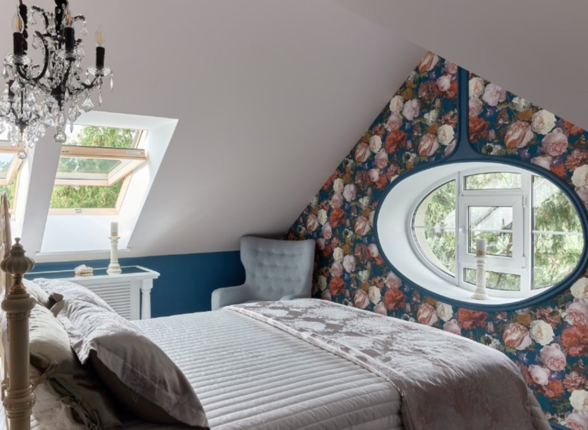 Мансарда спальня в мелкий цветочек