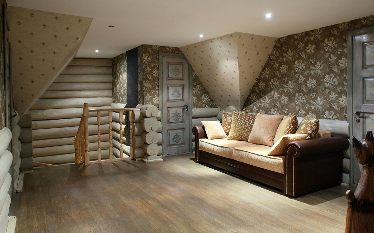 Деревянная стена в интерьере