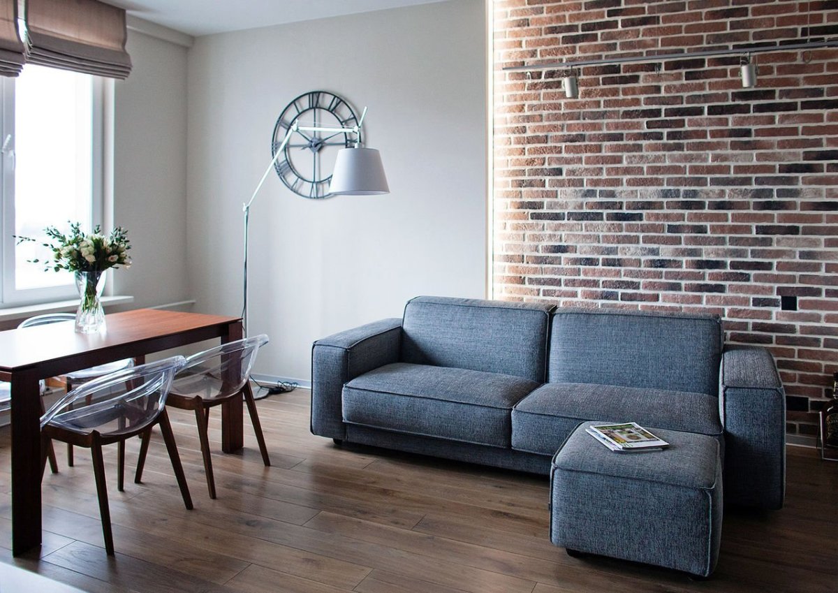 Кирпичная стена в интерьере