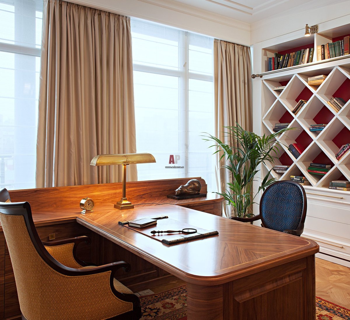 Шторы в классическом стиле для кабинета