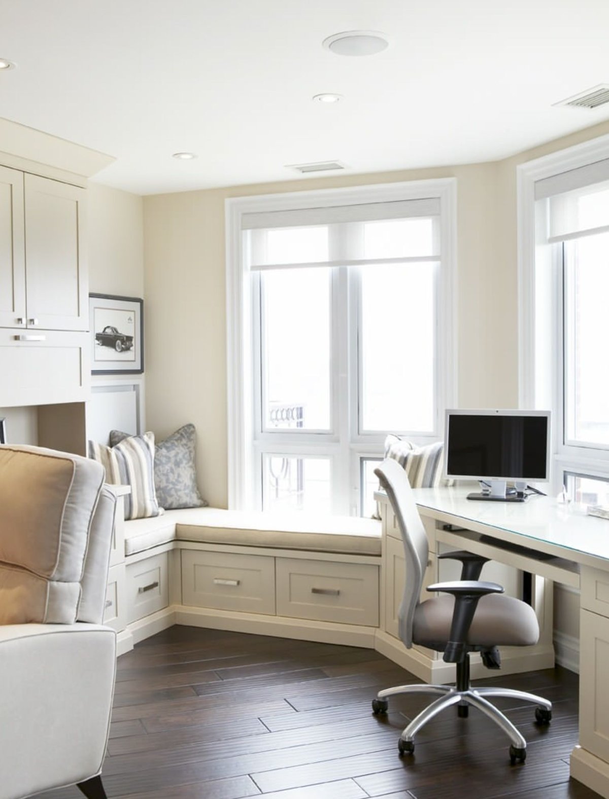 Рабочее место в эркере