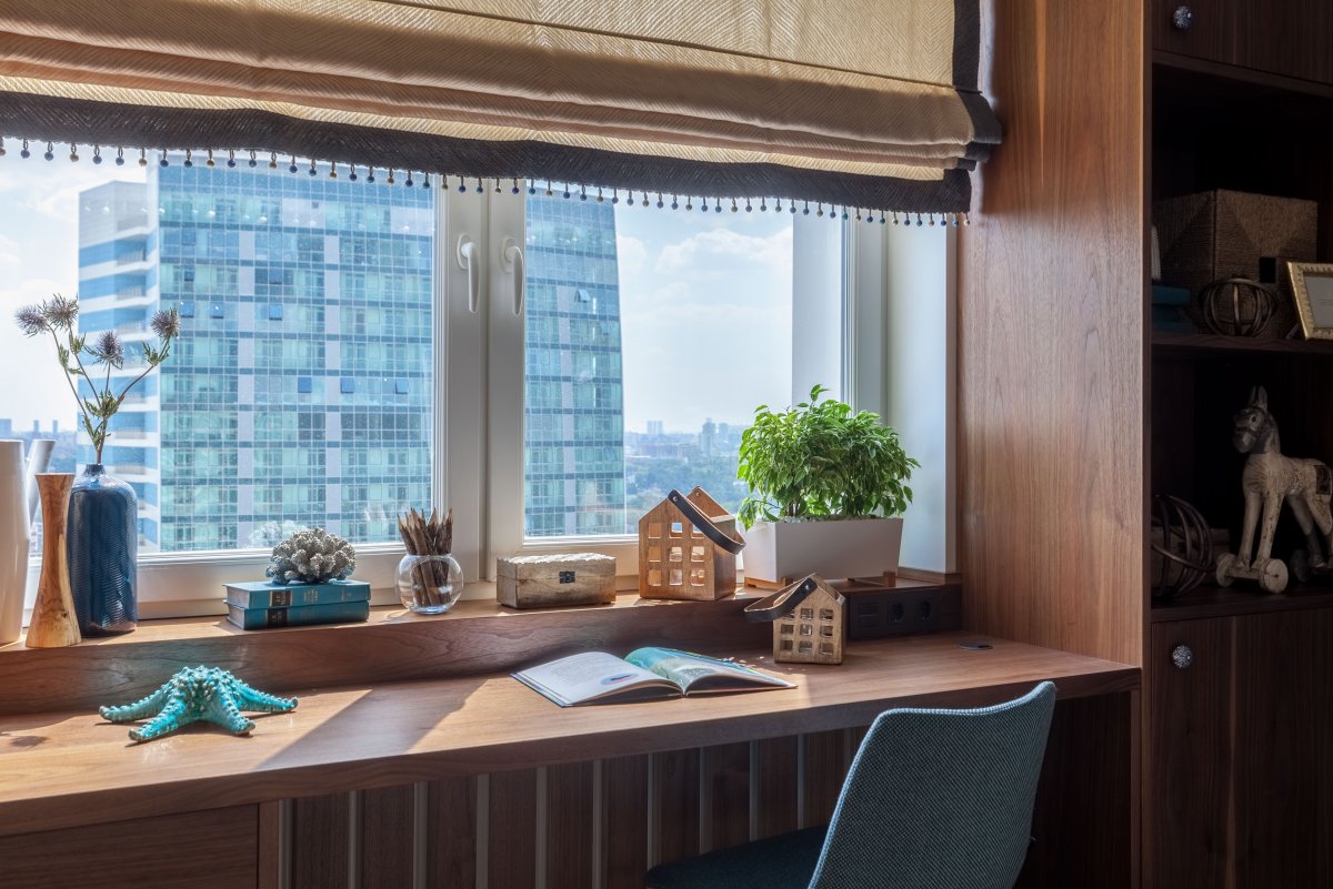 Подоконник в гостиной