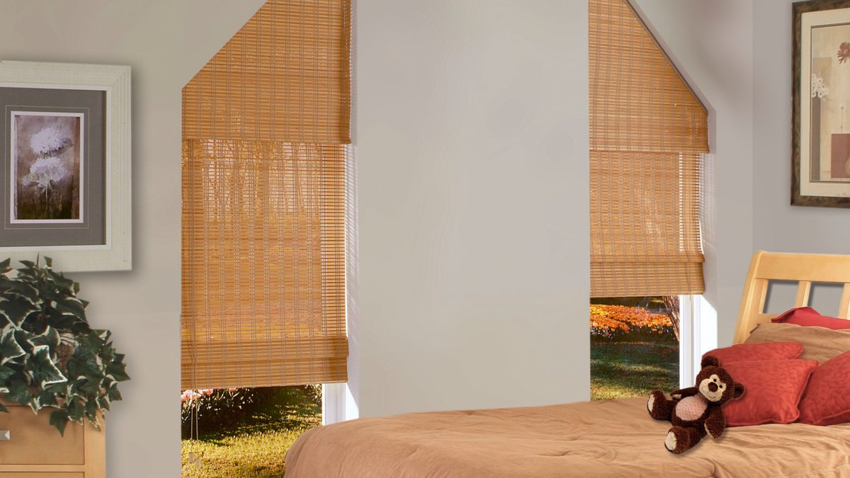 Жалюзи шторы на треугольное окно