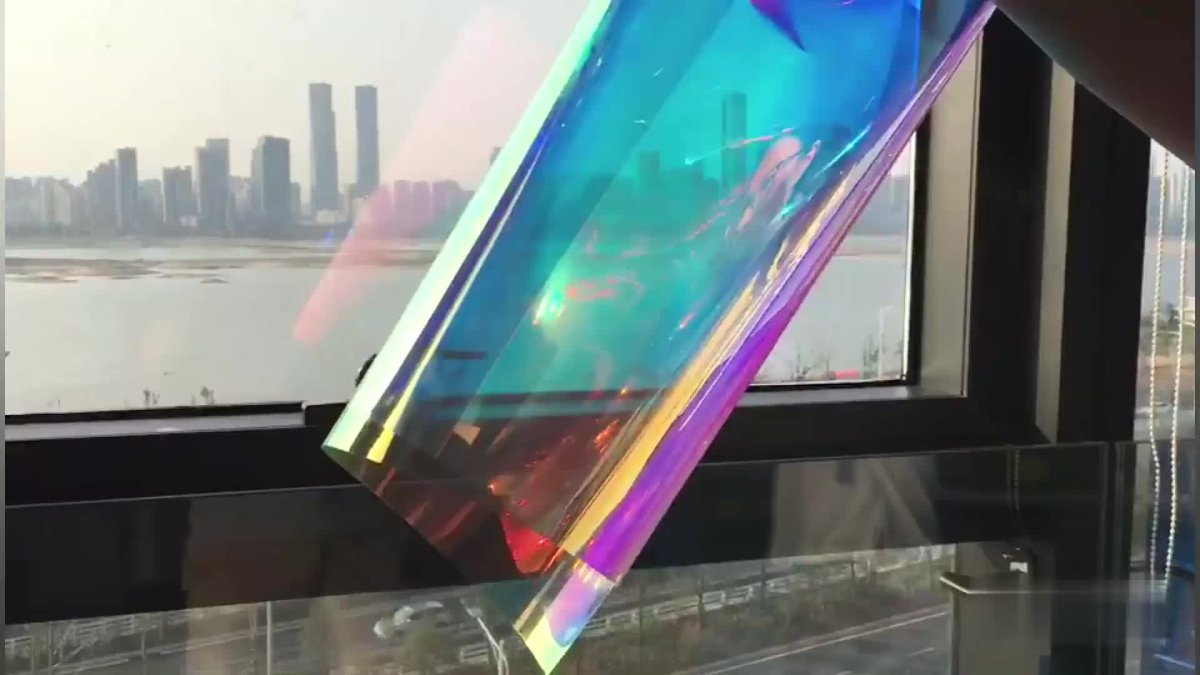 Радужная пленка на окна