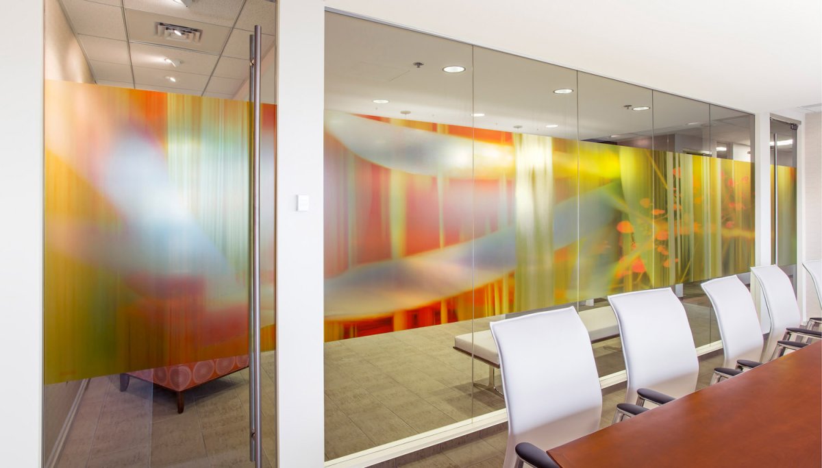 Переливающаяся пленка прозрачная