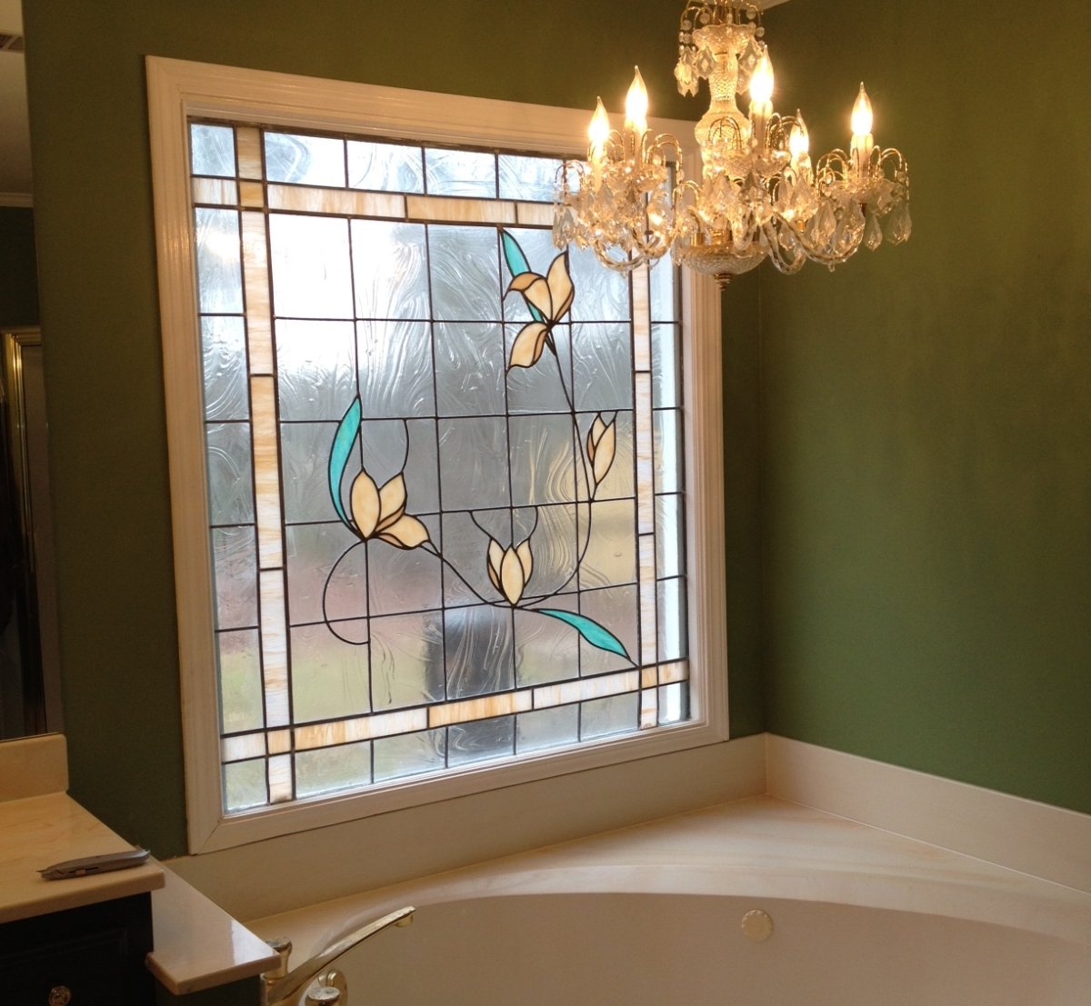 Витражное окно в ванной