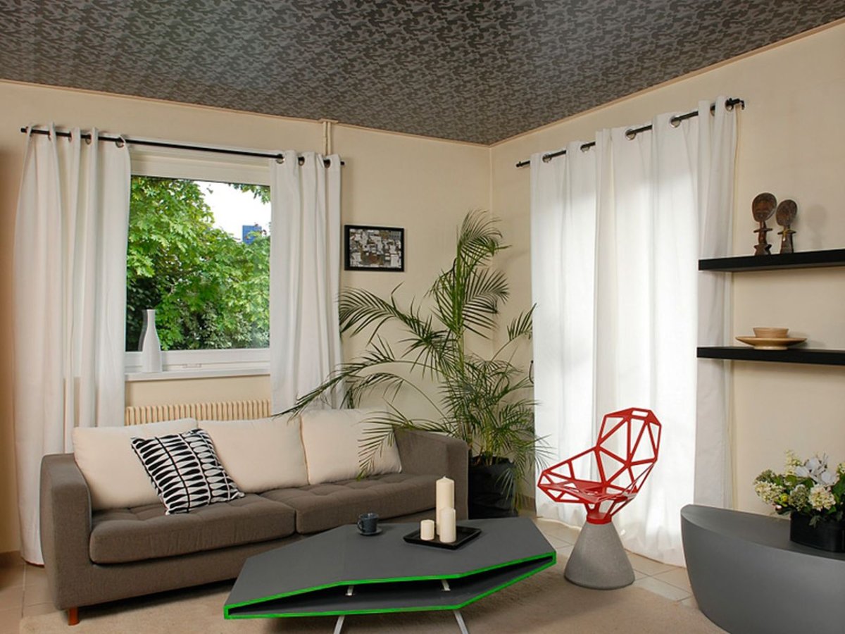 Имитация окна в гостиной