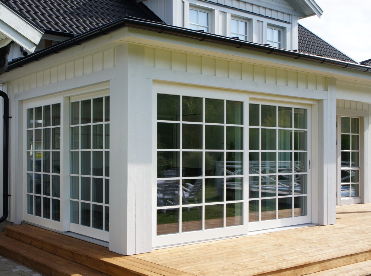 Веранда с французскими окнами