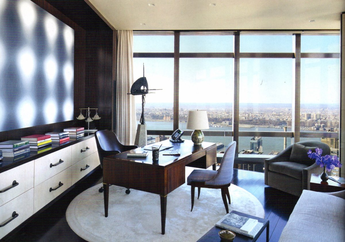 Офис с панорамными окнами