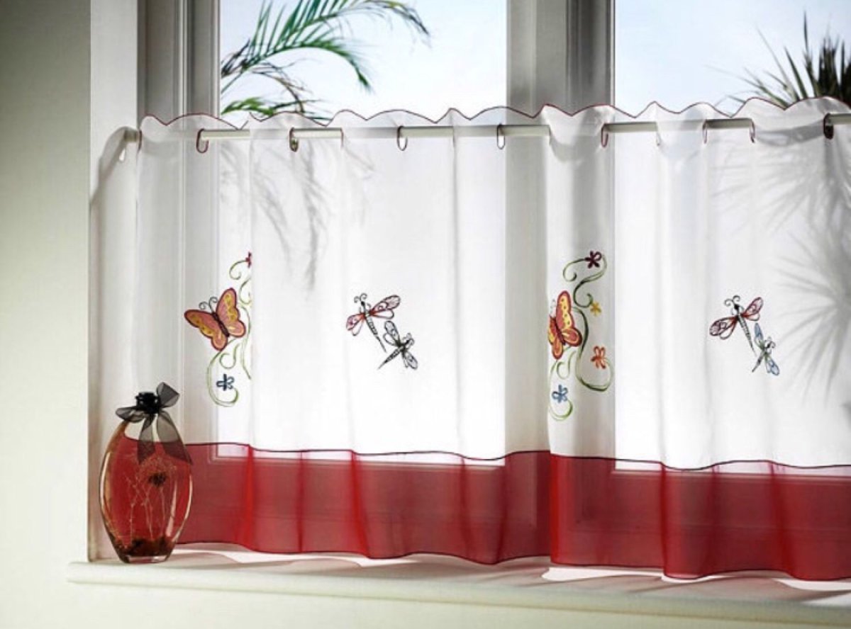 Занавески в стиле кафе