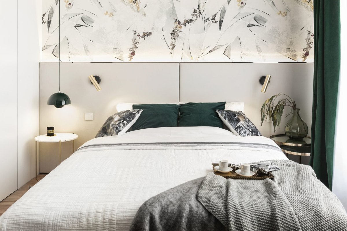 Маленькая спальня с двуспальной кроватью