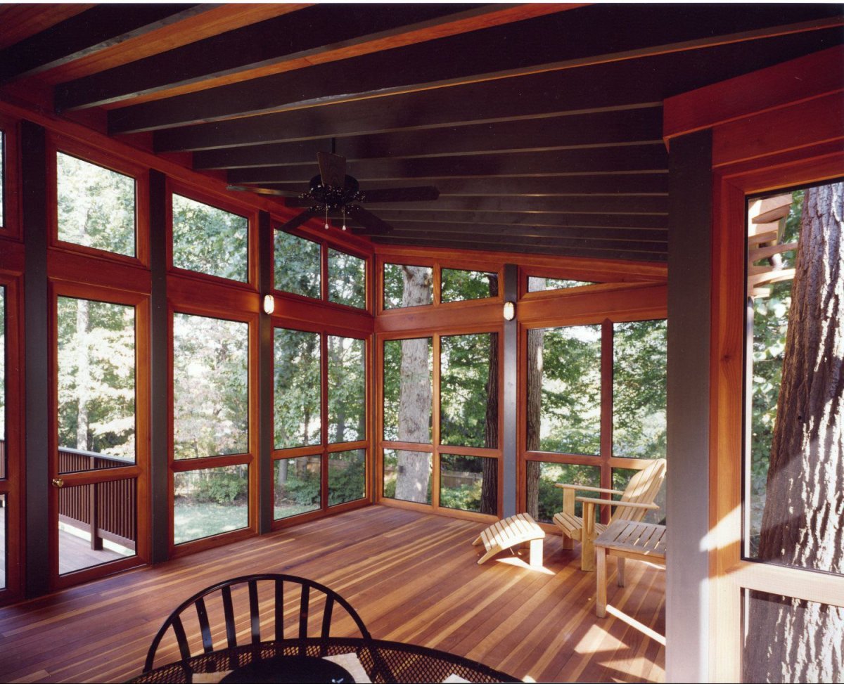 Веранда с панорамными окнами