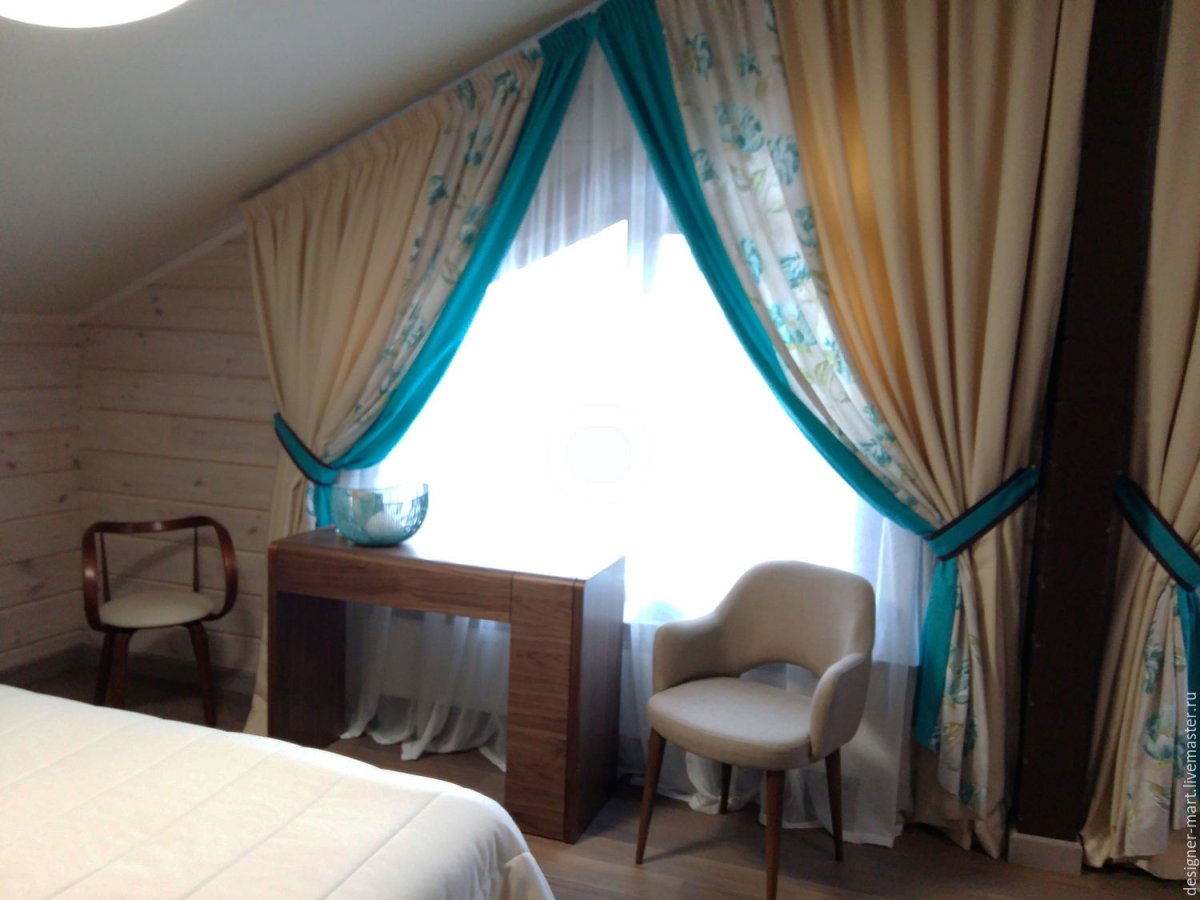 Шторы на скошенные окна