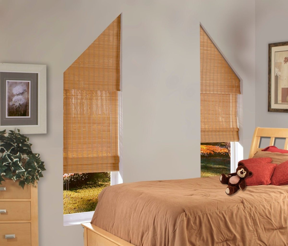 Римские шторы на треугольные окна