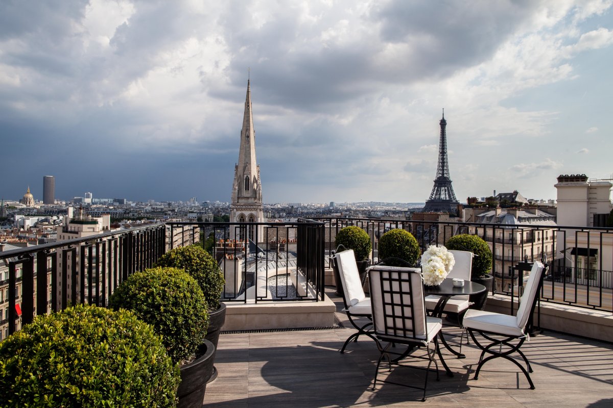 Four Seasons Paris ,балконы