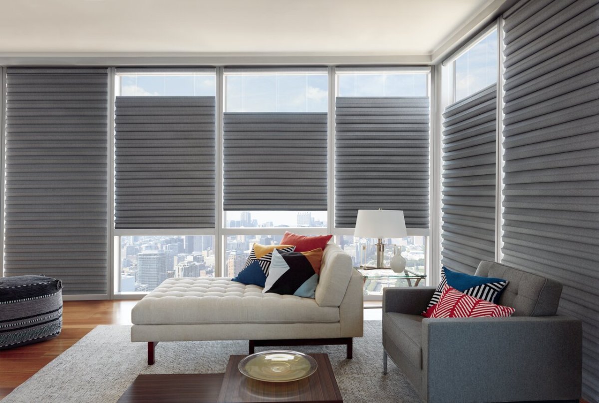 Рулонные шторы Hunter Douglas