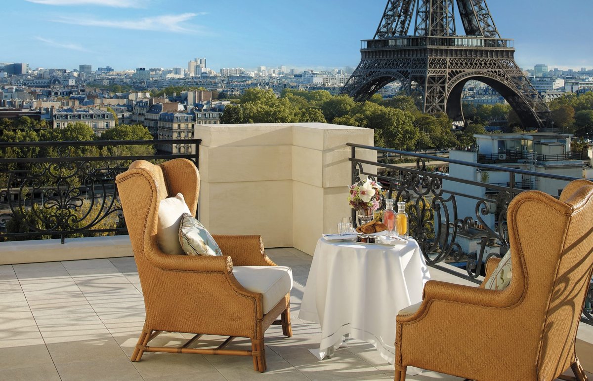 Отель в Париже Eiffel Tower