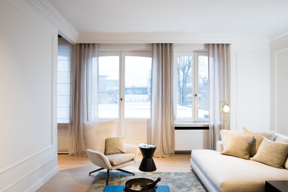 Карниз Orac Luxxus c219