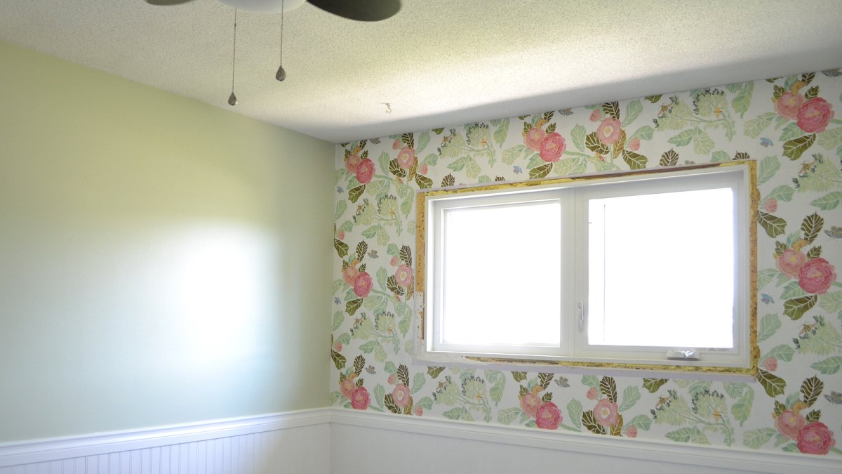 Барельеф на откосах окон