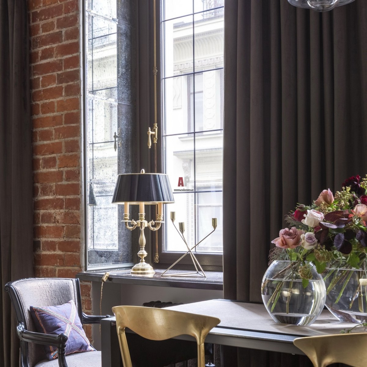 Декор оконного проема