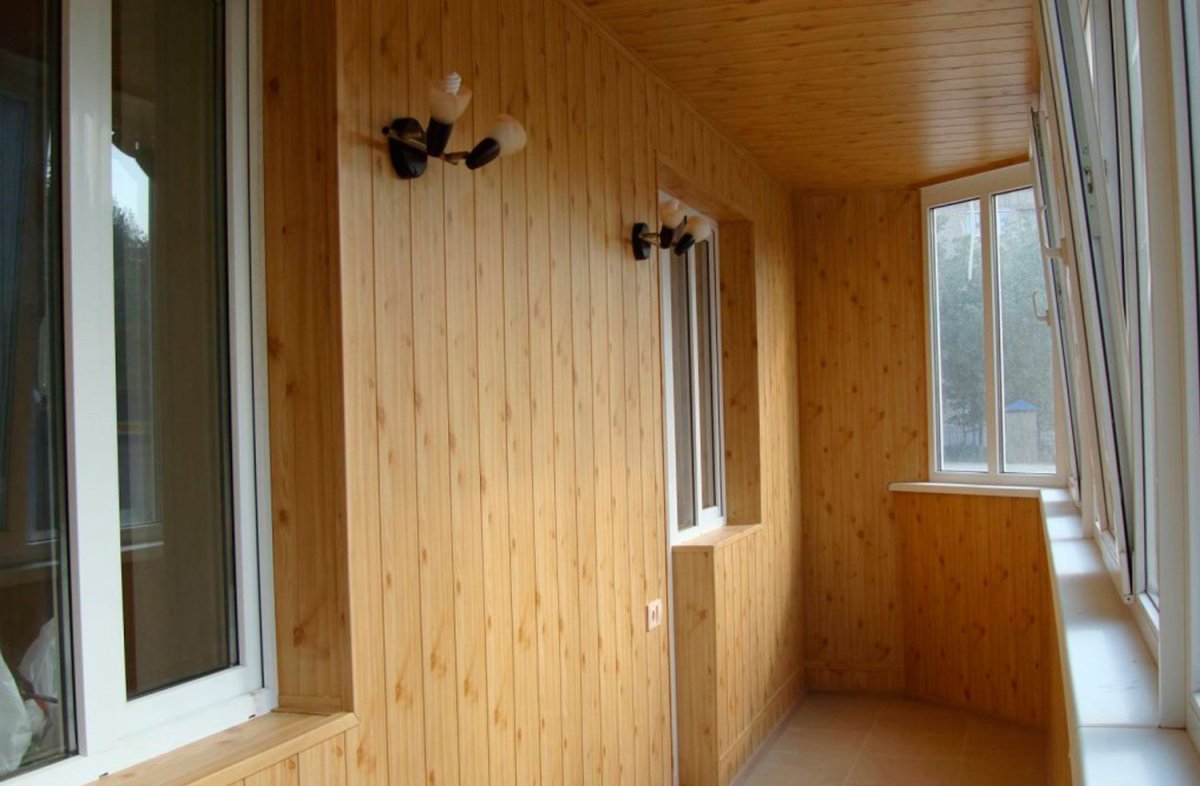 Отделка окна вагонкой