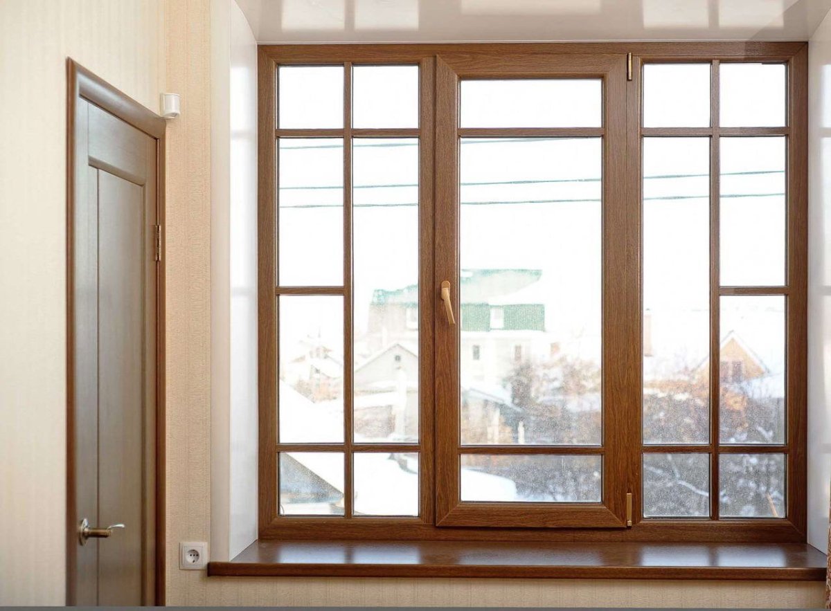 Деревянные окна в интерьере