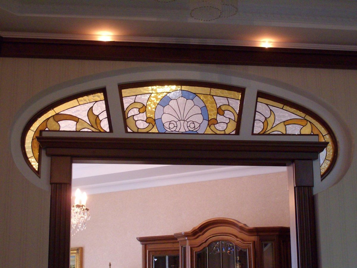 Полуциркульная фрамуга