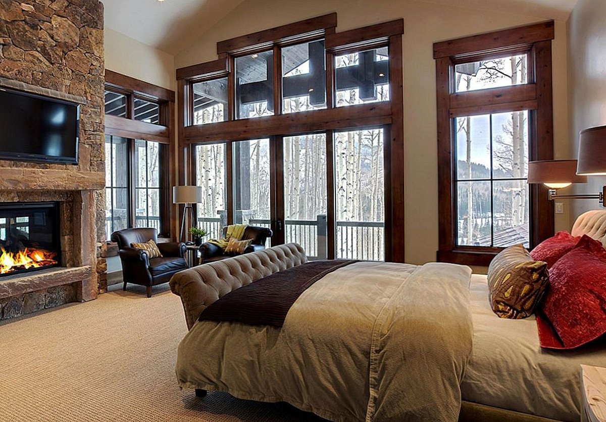 Черные окна в интерьере