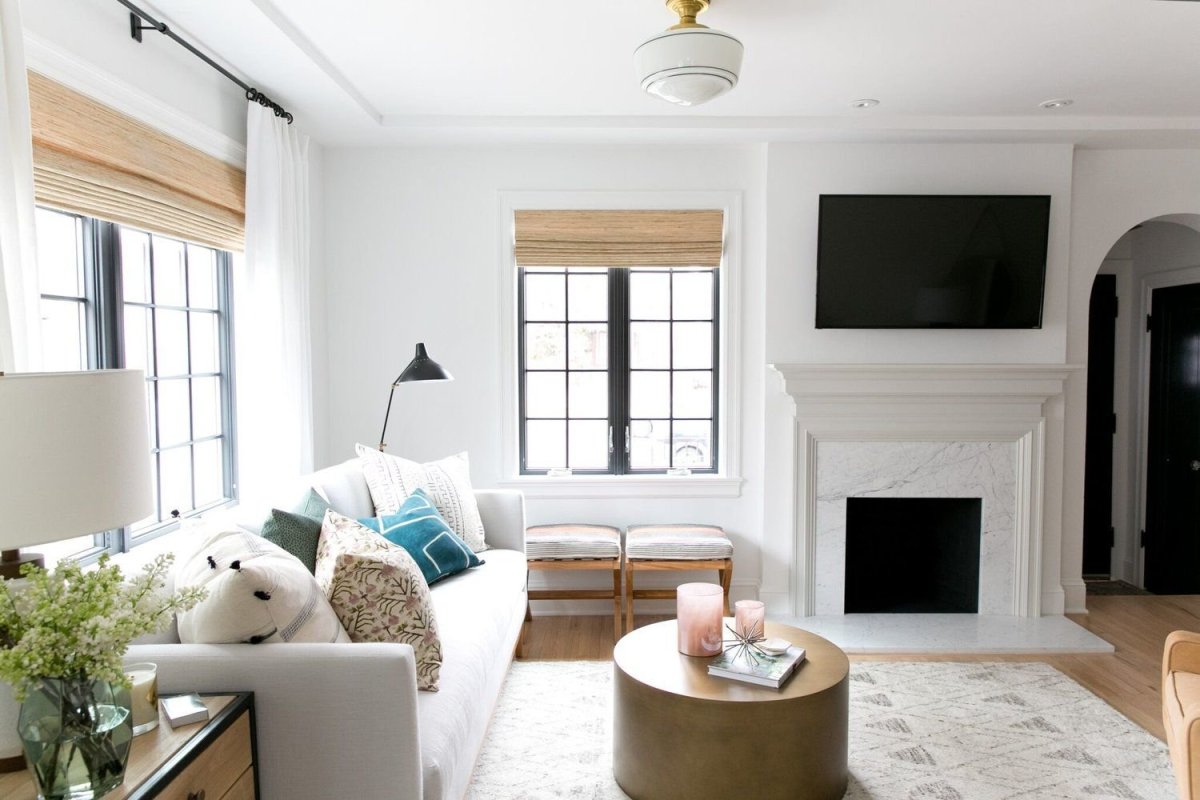 Коричневые окна в интерьере