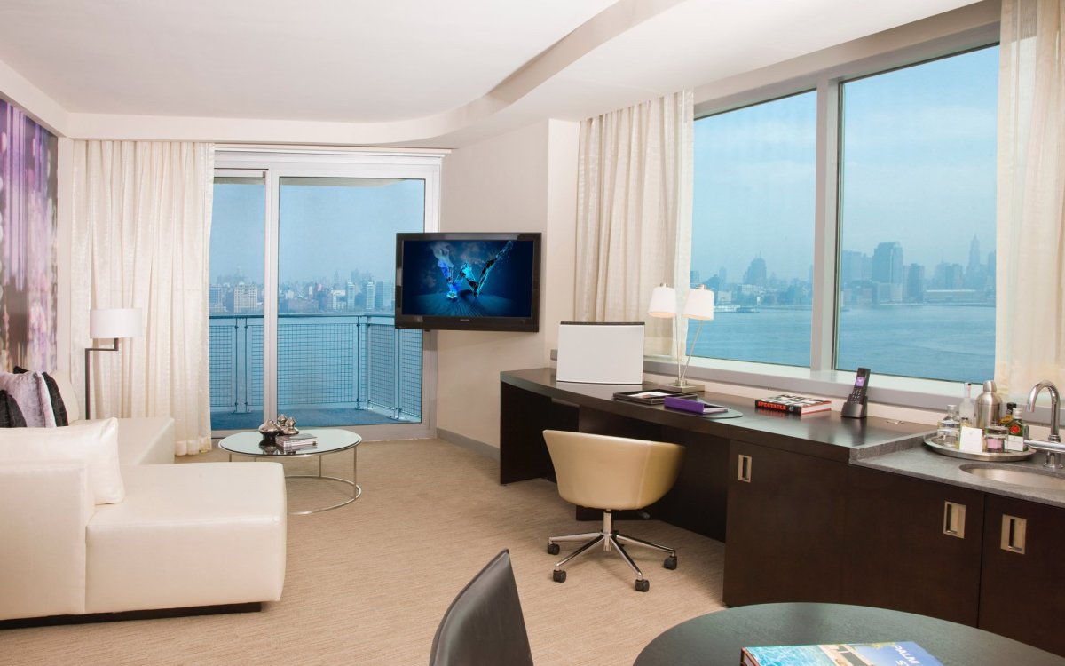 Сара Ричардсон эркер