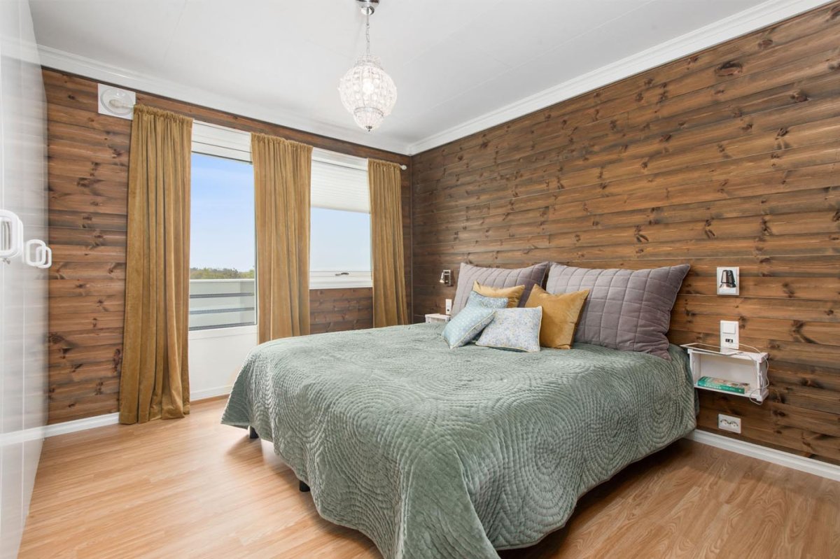 Интерьер из дерева и камня