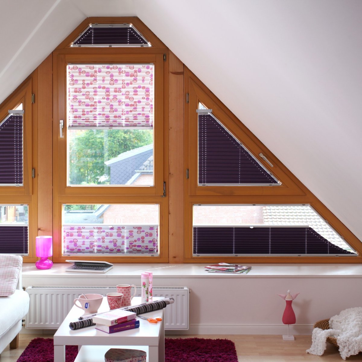 Рулонные шторы на треугольные окна