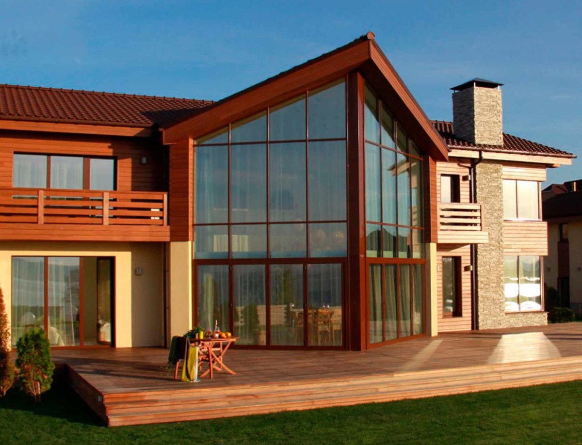 Коттедж с панорамными окнами