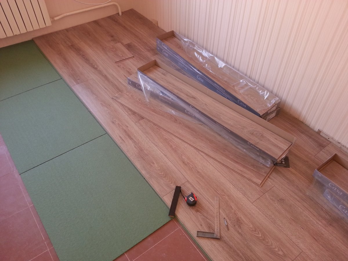 Укладка ламината в маленькой комнате