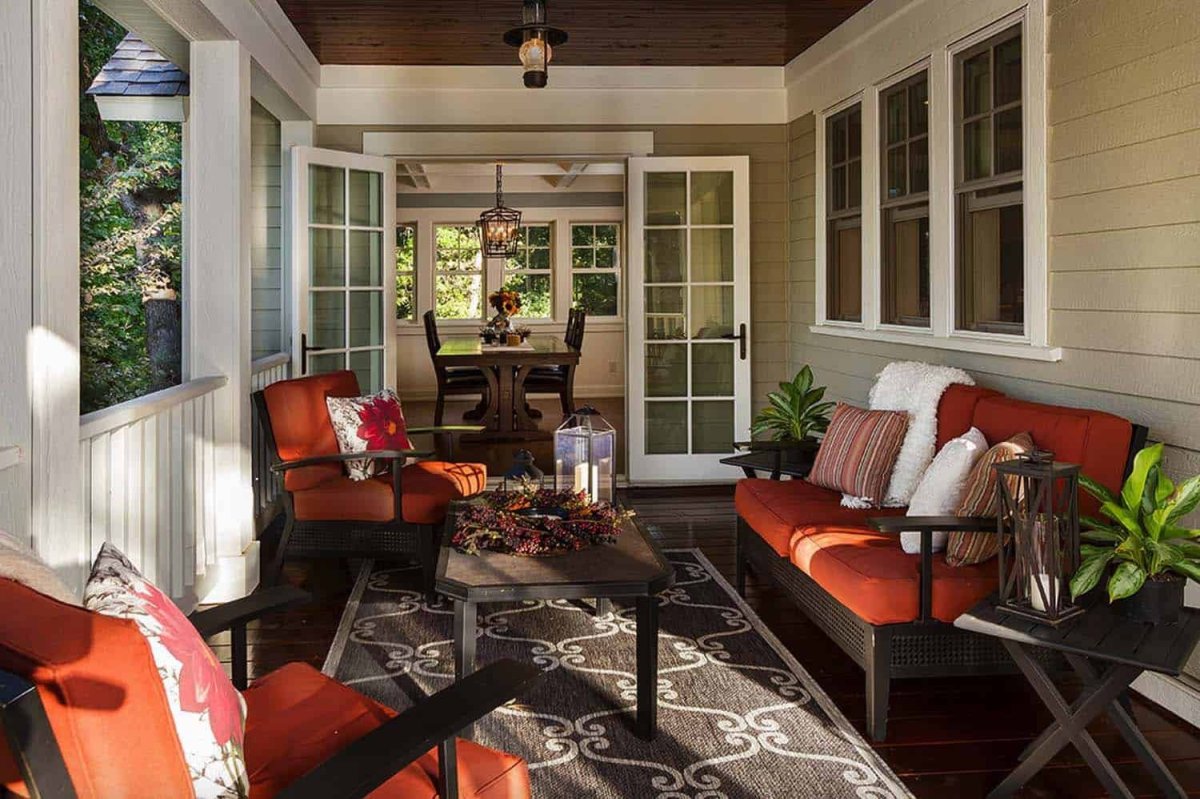 Веранда с французскими окнами