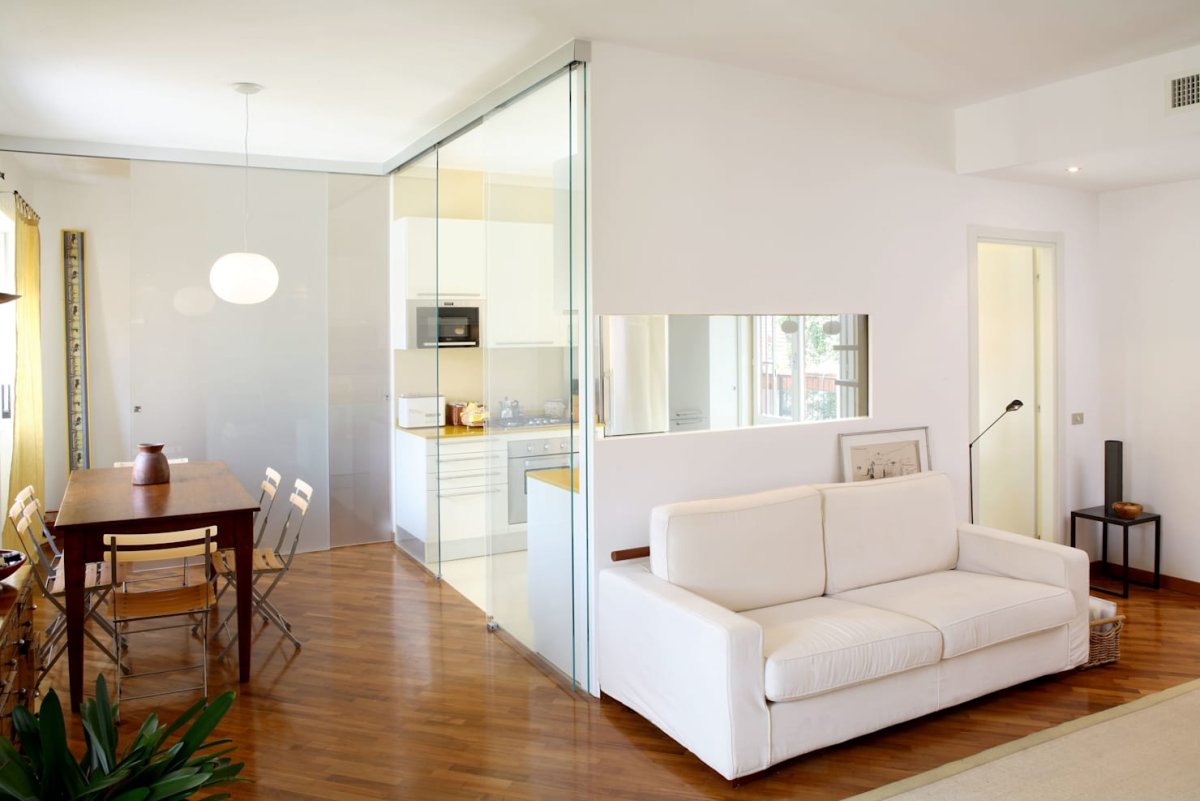 Перегородка между кухней и гостиной