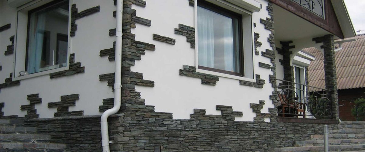 Дом с отделкой камнем