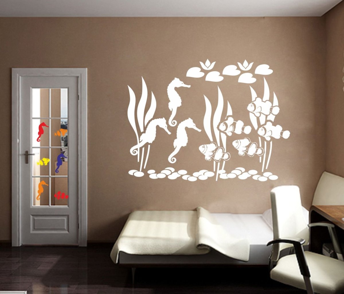 Наклейки на стену