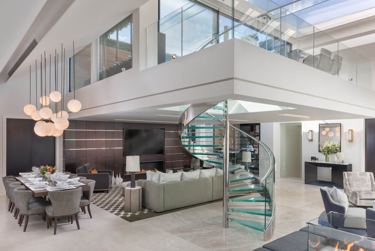 Гостиная со вторым светом