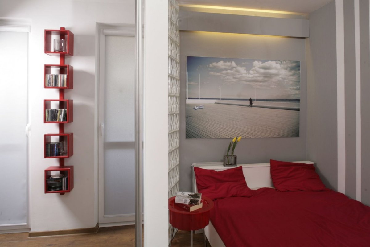 Спальня в кладовке без окна