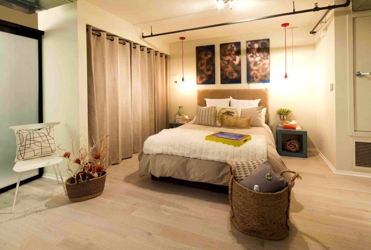 Спальня за перегородкой