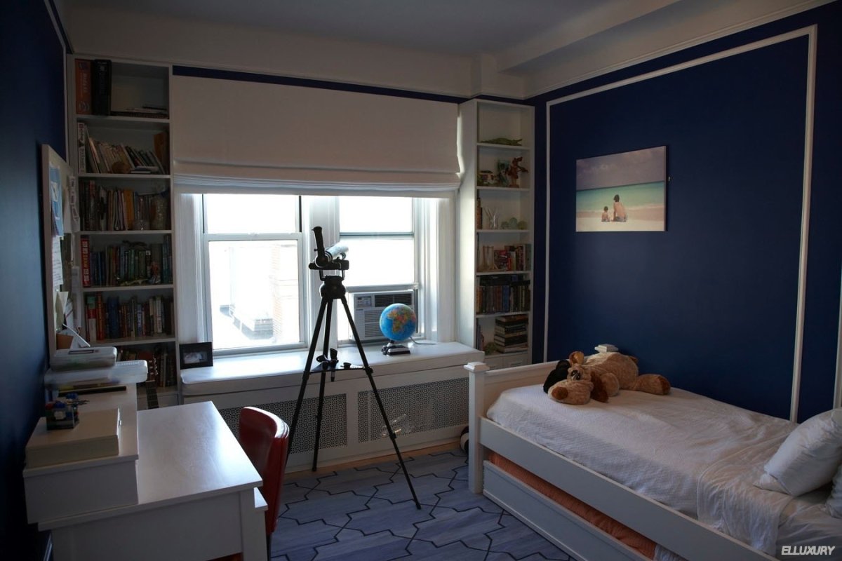 Окно в интерьере детской