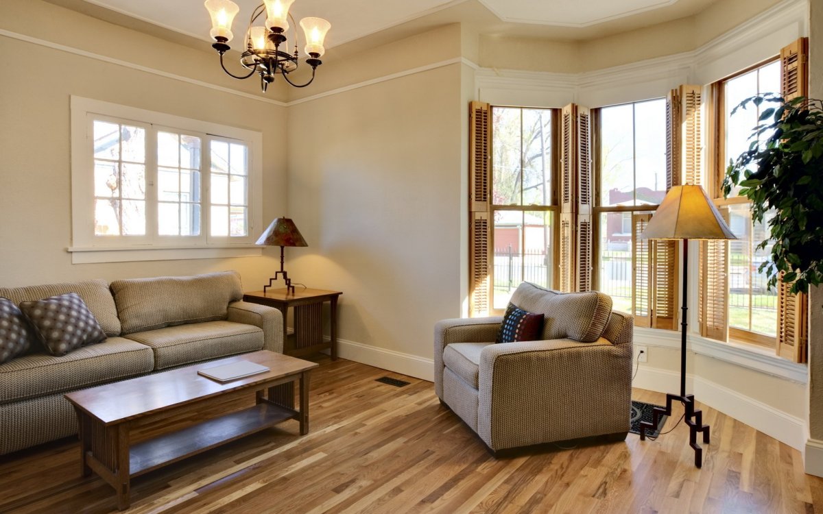 Окно-эркер в Ньютоне