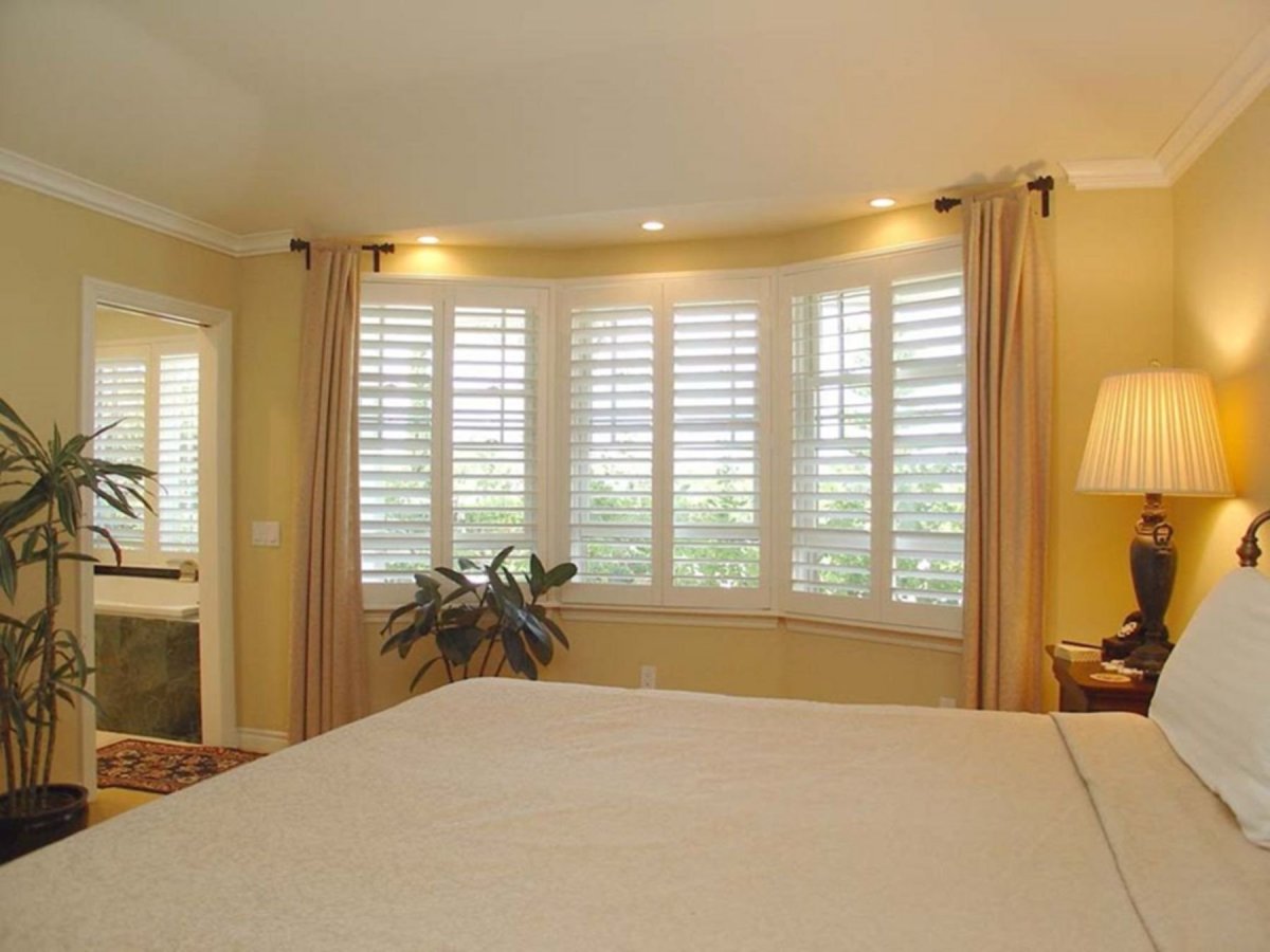 Угловое окно