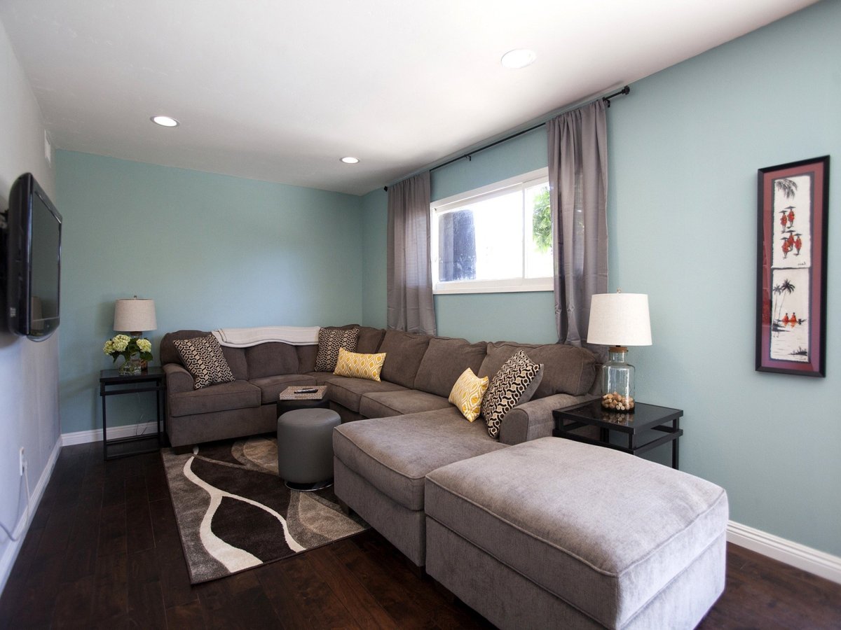 Белые шторы в интерьере