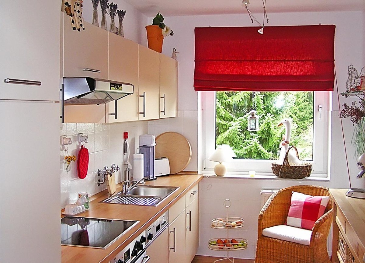 Шторы на кухню совмещенную с балконом