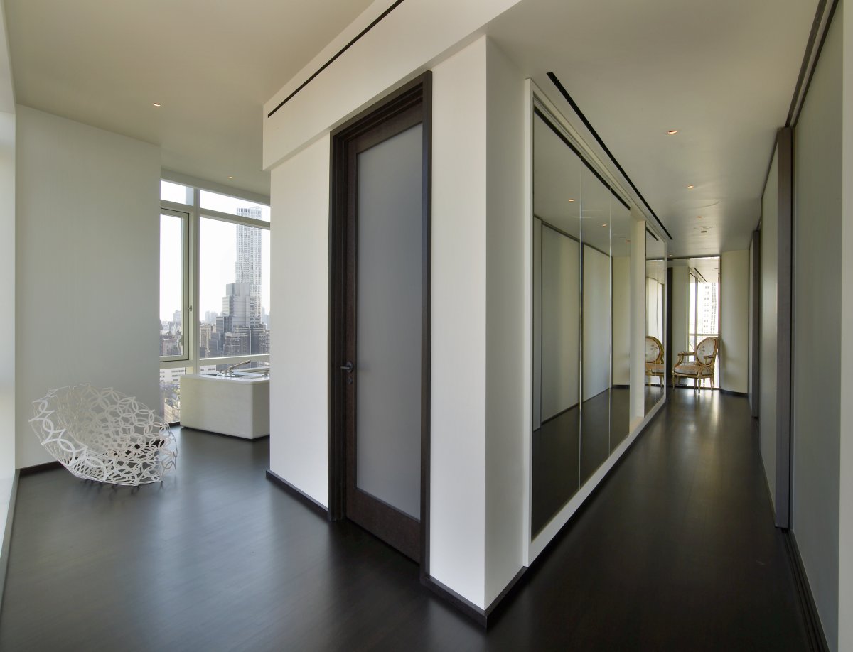 Коридор с окном