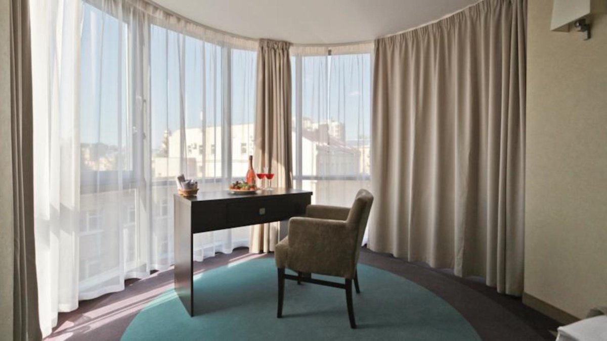 Питер отель с круглыми окнами