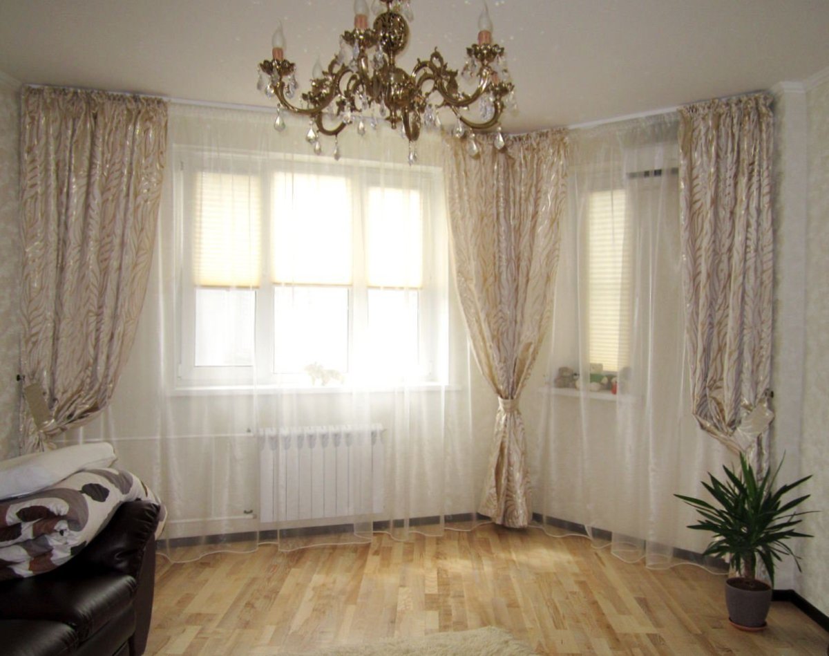 Угловые шторы в гостиную