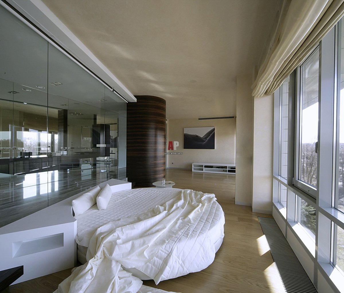 Двухэтажная квартира с панорамными окнами